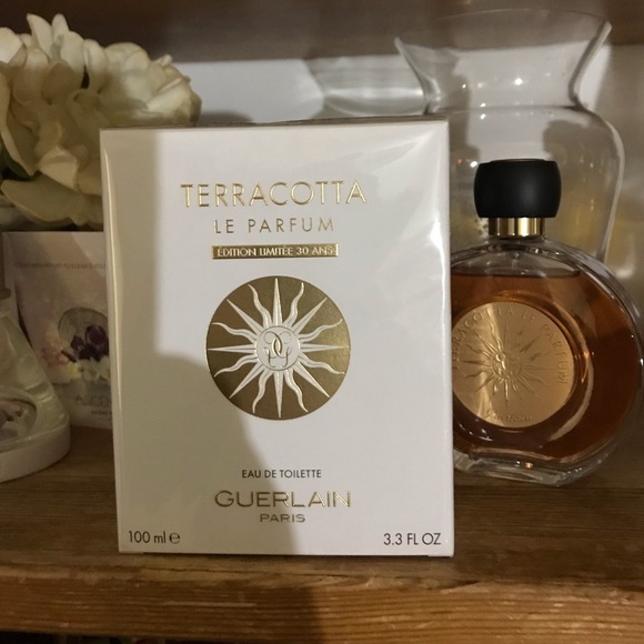 Guerlain Paris Terracotta Limited edition 3.3ozNEW - Picture 2 of 2